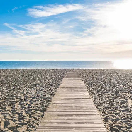 1ª Linea De Playa, Estudio Nuevo Pareja Фуэнхирола