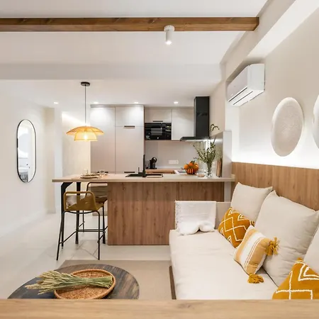 1ª Linea De Playa, Estudio Nuevo Pareja