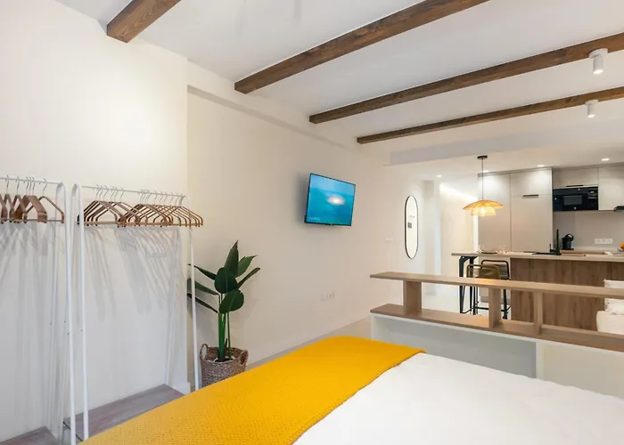 1ª Linea De Playa, Estudio Nuevo Pareja